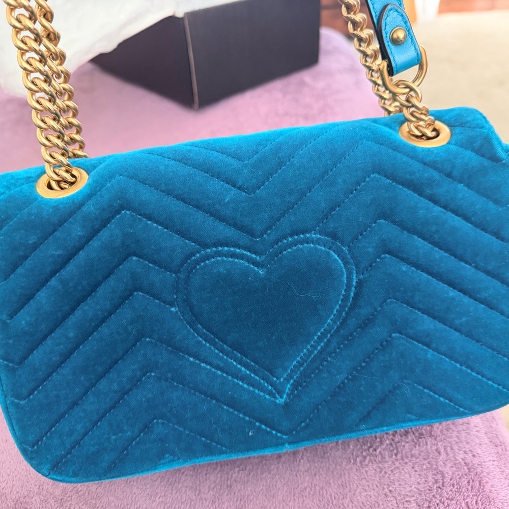 Gucci Teal Velvet Marmont (blue and pink interior) - Picture 4 of 7